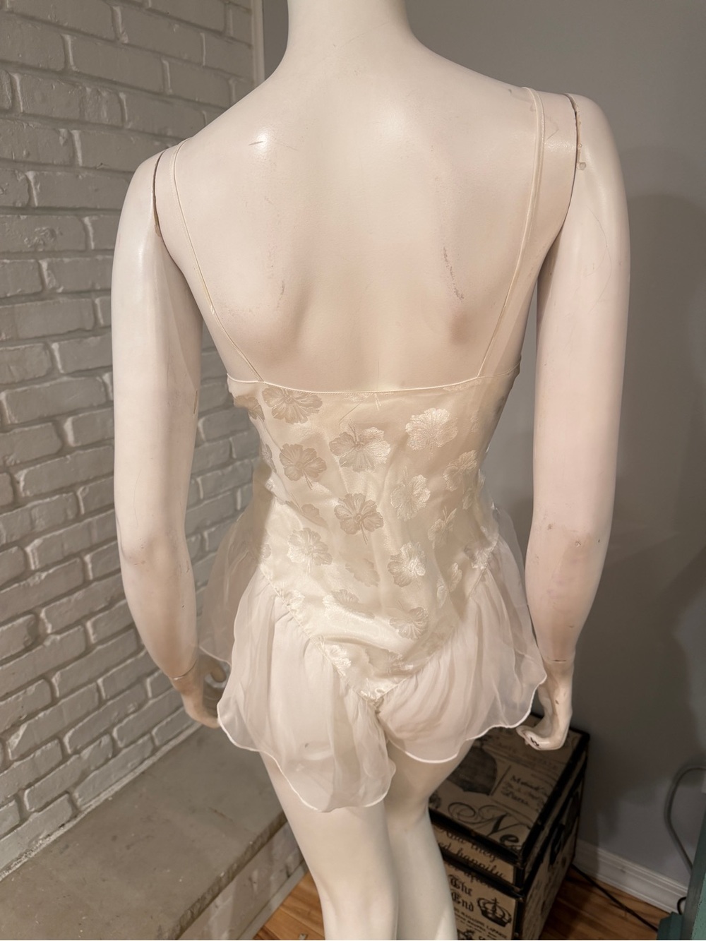 Vintage Gold Label Victoria’s Secret Teddy Bodysuit S Ivory Floral Satin Chiffon - Picture 12 of 13